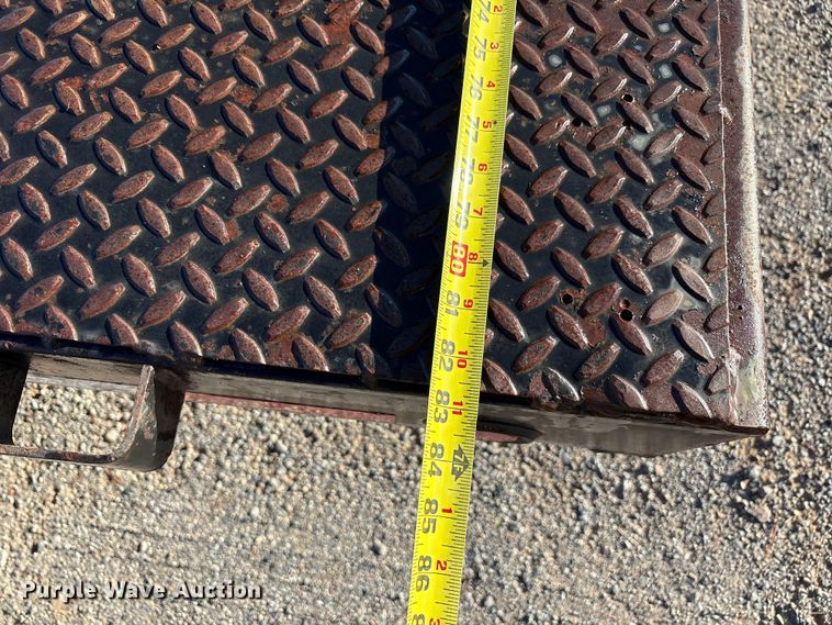 image for item EU4680 2014 Lamar Trailers equipment trailer