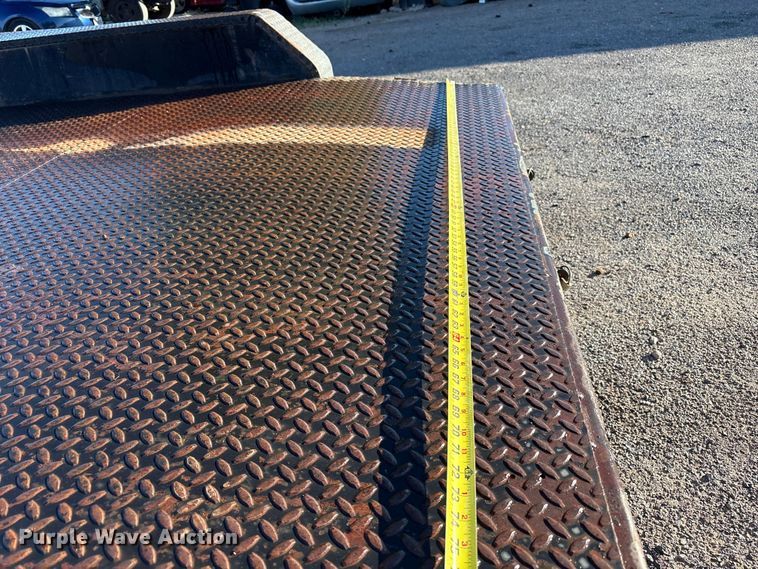 image for item EU4680 2014 Lamar Trailers equipment trailer