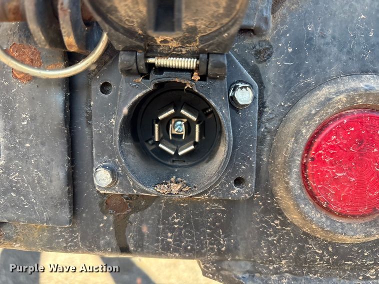 image for item EU4680 2014 Lamar Trailers equipment trailer