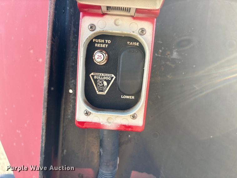 image for item EU4680 2014 Lamar Trailers equipment trailer