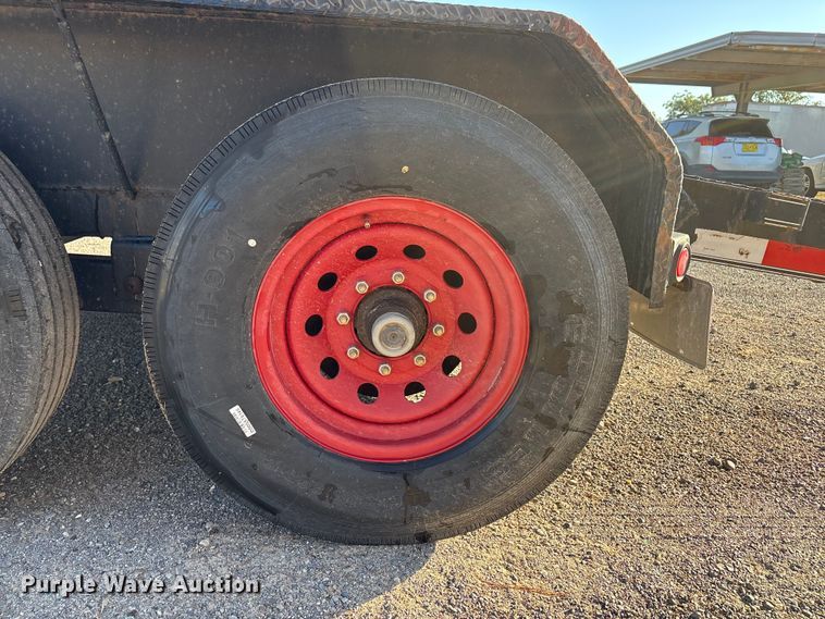 image for item EU4680 2014 Lamar Trailers equipment trailer