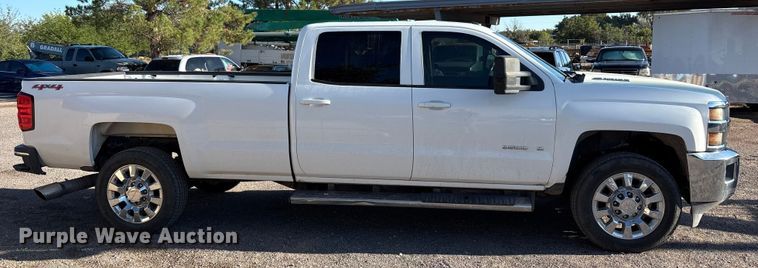image for item EU4681 2016 Chevrolet Silverado 3500HD Crew Cab pickup truck