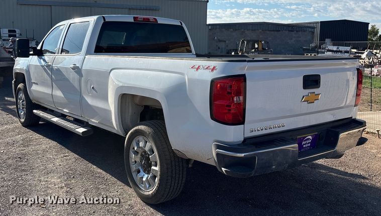 image for item EU4681 2016 Chevrolet Silverado 3500HD Crew Cab pickup truck