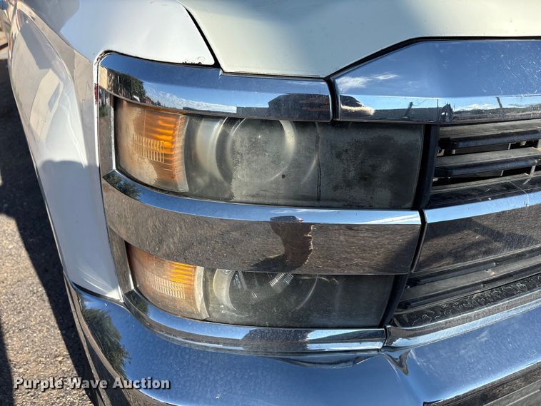 image for item EU4681 2016 Chevrolet Silverado 3500HD Crew Cab pickup truck