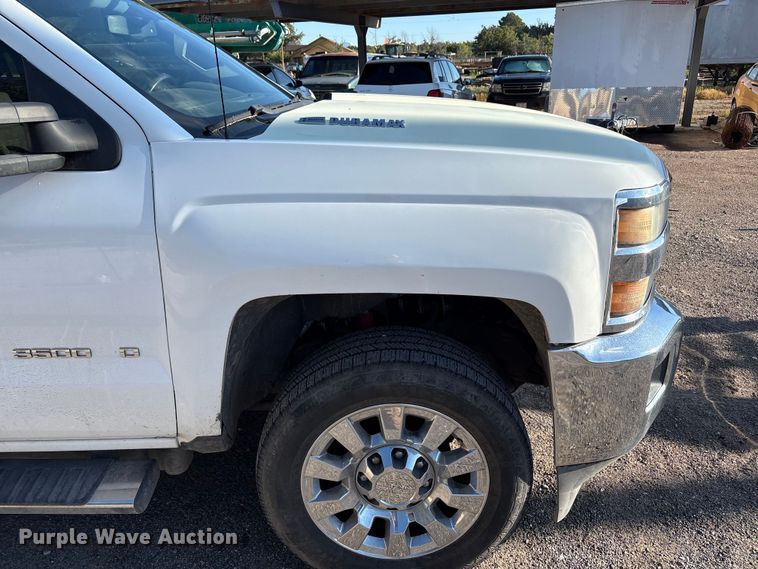 image for item EU4681 2016 Chevrolet Silverado 3500HD Crew Cab pickup truck