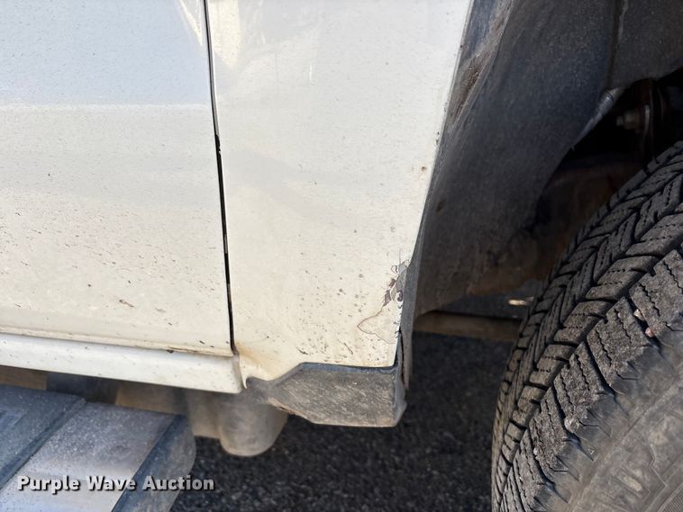 image for item EU4681 2016 Chevrolet Silverado 3500HD Crew Cab pickup truck