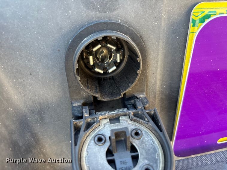 image for item EU4681 2016 Chevrolet Silverado 3500HD Crew Cab pickup truck