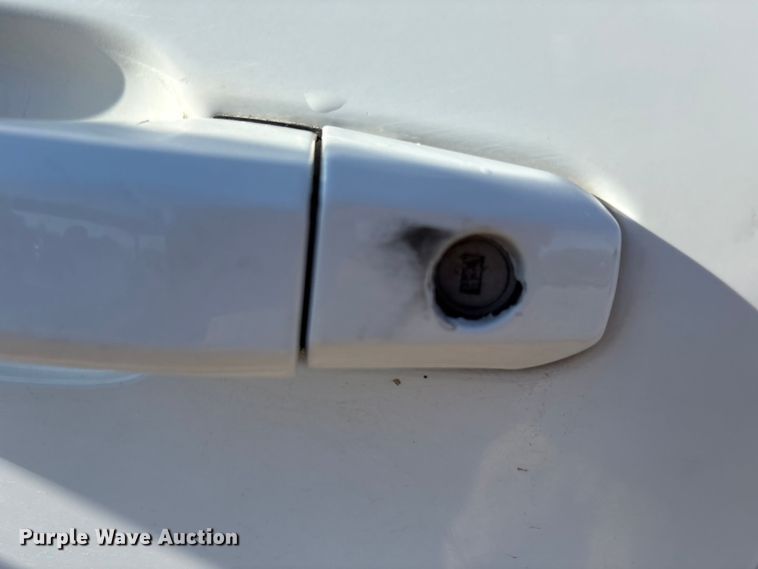 image for item EU4681 2016 Chevrolet Silverado 3500HD Crew Cab pickup truck