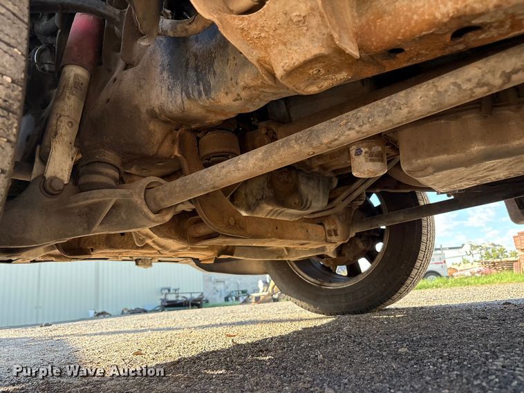 image for item EU4681 2016 Chevrolet Silverado 3500HD Crew Cab pickup truck