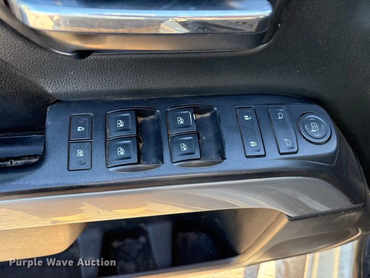 image for item EU4681 2016 Chevrolet Silverado 3500HD Crew Cab pickup truck