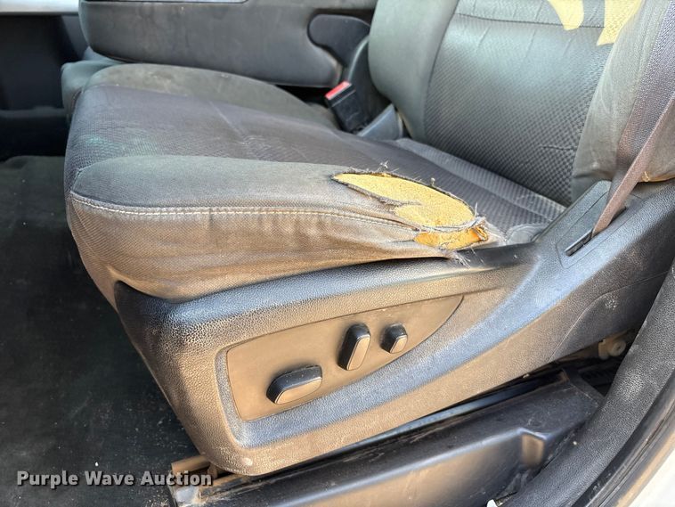 image for item EU4681 2016 Chevrolet Silverado 3500HD Crew Cab pickup truck