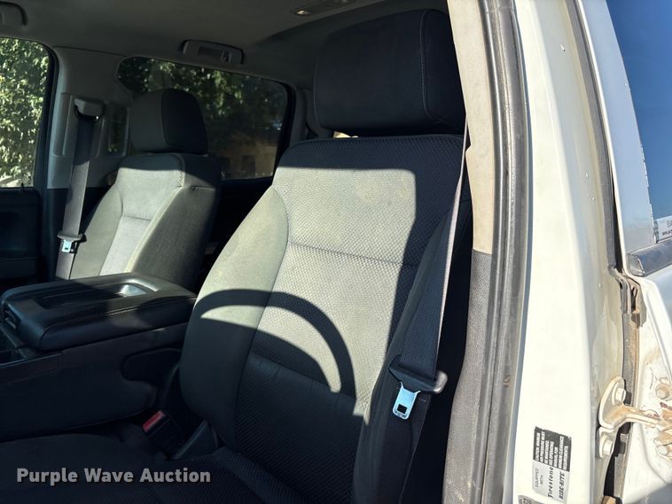 image for item EU4681 2016 Chevrolet Silverado 3500HD Crew Cab pickup truck