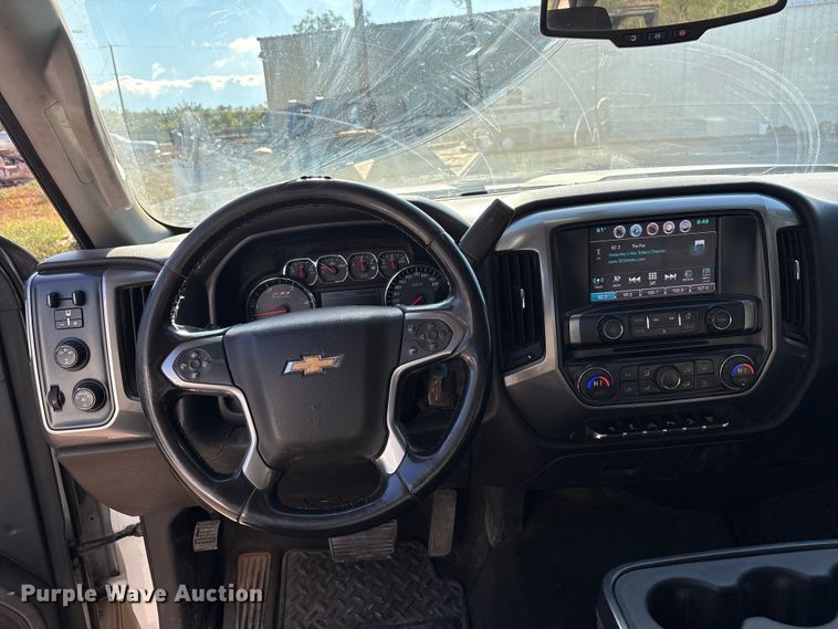 image for item EU4681 2016 Chevrolet Silverado 3500HD Crew Cab pickup truck