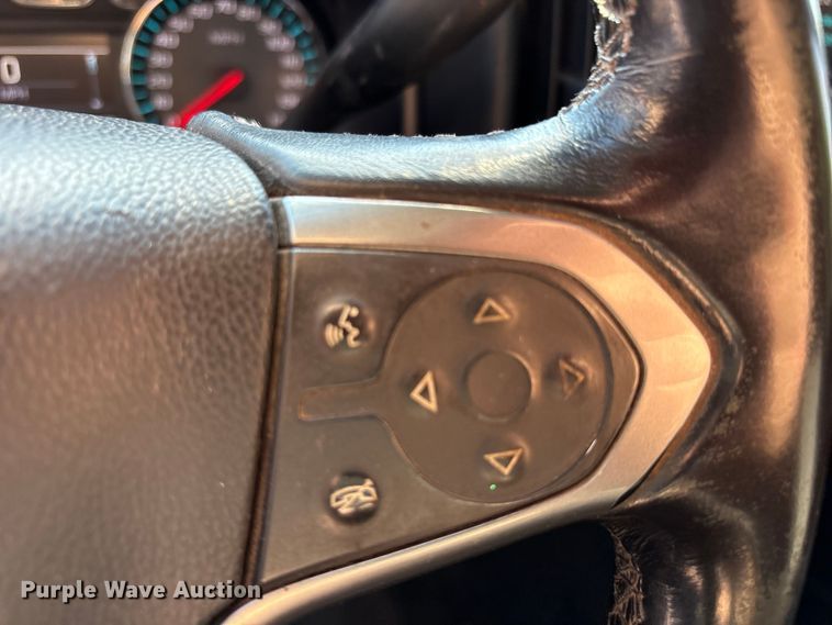 image for item EU4681 2016 Chevrolet Silverado 3500HD Crew Cab pickup truck