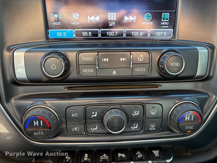 image for item EU4681 2016 Chevrolet Silverado 3500HD Crew Cab pickup truck