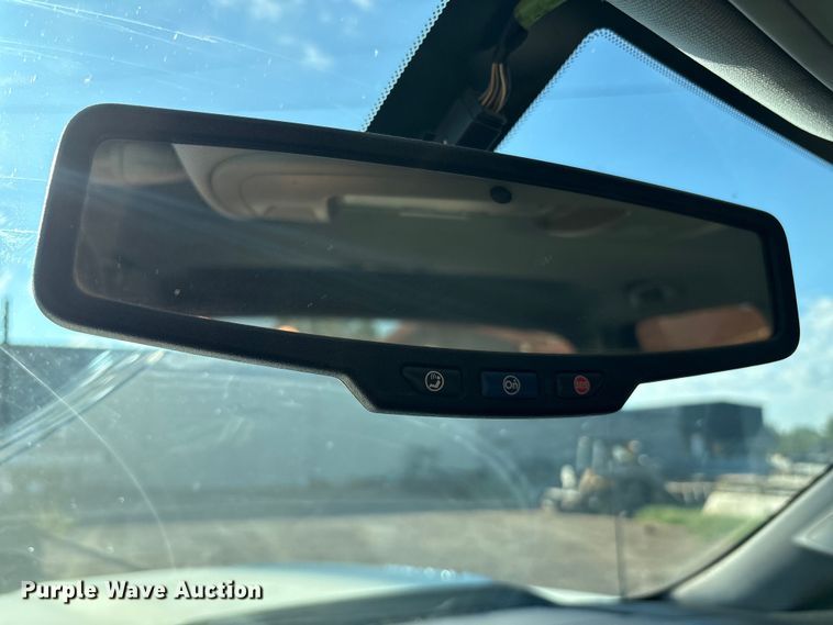 image for item EU4681 2016 Chevrolet Silverado 3500HD Crew Cab pickup truck