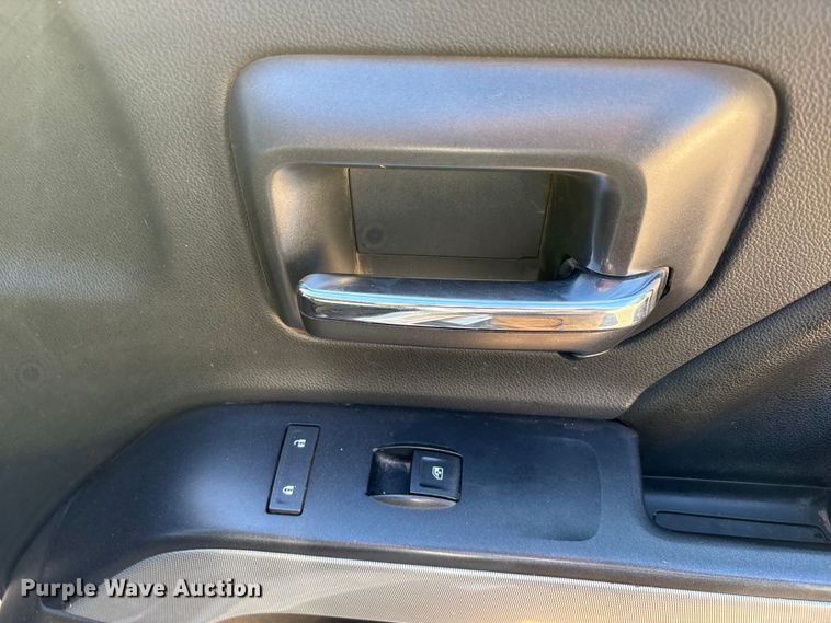 image for item EU4681 2016 Chevrolet Silverado 3500HD Crew Cab pickup truck