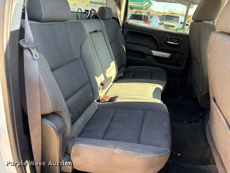 image for item EU4681 2016 Chevrolet Silverado 3500HD Crew Cab pickup truck