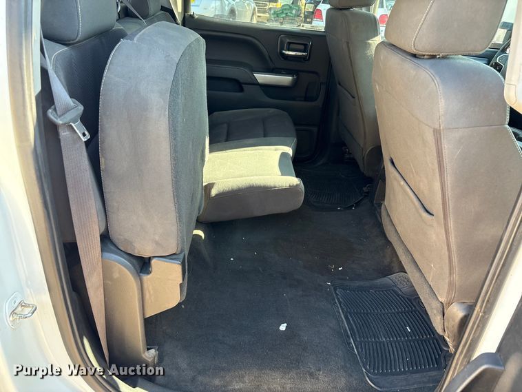 image for item EU4681 2016 Chevrolet Silverado 3500HD Crew Cab pickup truck