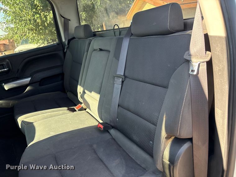 image for item EU4681 2016 Chevrolet Silverado 3500HD Crew Cab pickup truck