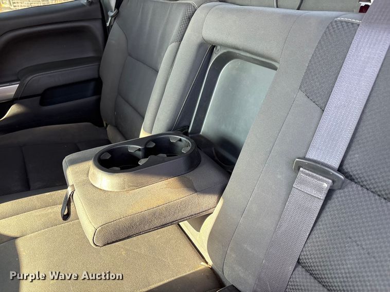 image for item EU4681 2016 Chevrolet Silverado 3500HD Crew Cab pickup truck