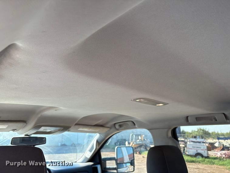 image for item EU4681 2016 Chevrolet Silverado 3500HD Crew Cab pickup truck