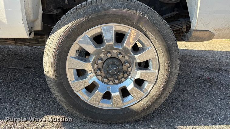 image for item EU4681 2016 Chevrolet Silverado 3500HD Crew Cab pickup truck