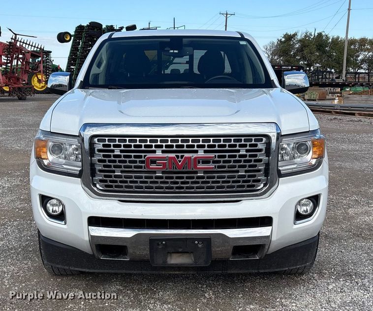 image for item EU4700 2019 GMC Canyon Crew Cab pickup truck
