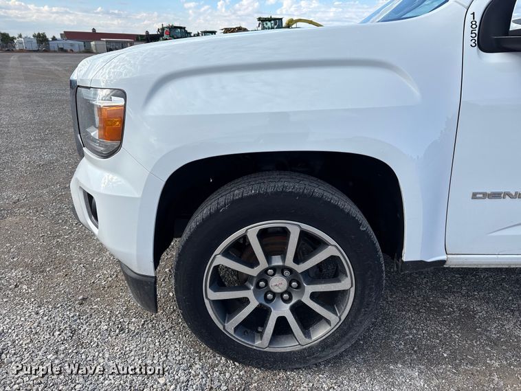 image for item EU4700 2019 GMC Canyon Crew Cab pickup truck