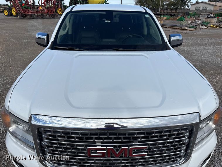 image for item EU4700 2019 GMC Canyon Crew Cab pickup truck