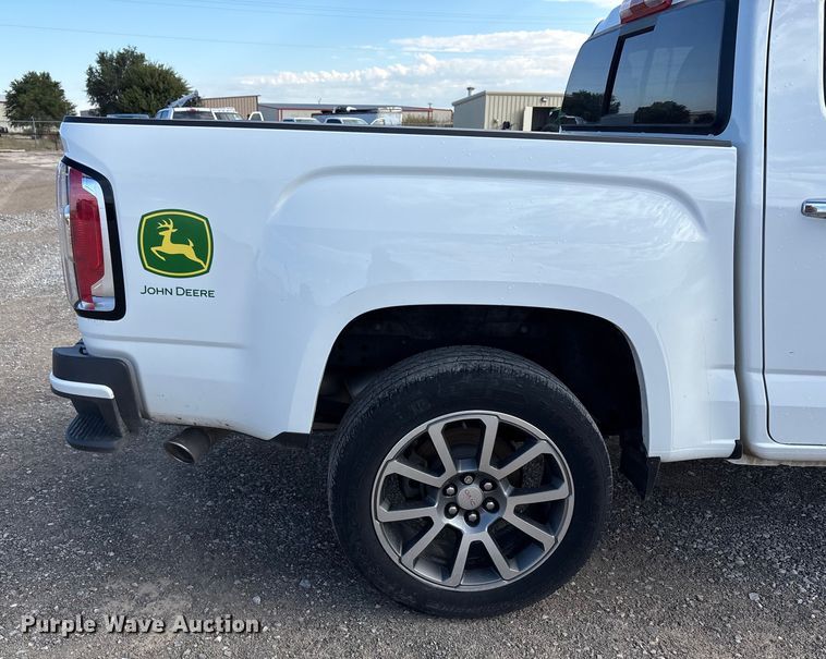 image for item EU4700 2019 GMC Canyon Crew Cab pickup truck