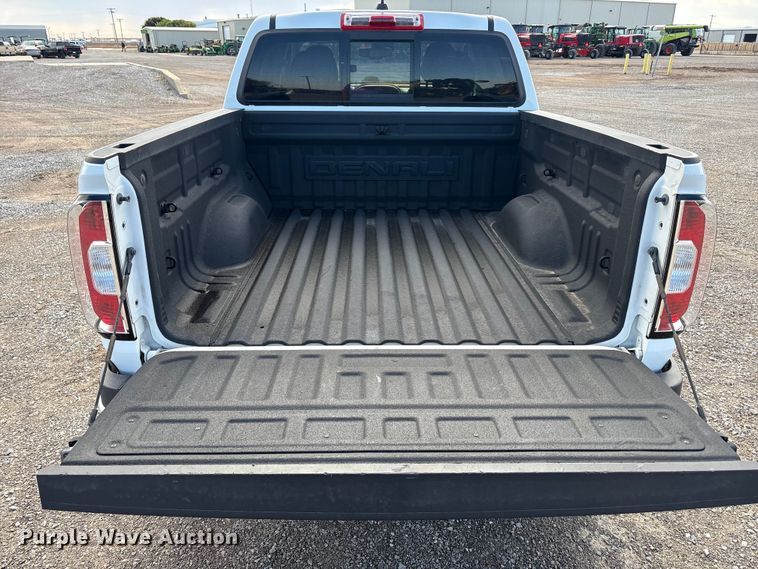 image for item EU4700 2019 GMC Canyon Crew Cab pickup truck