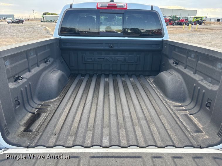 image for item EU4700 2019 GMC Canyon Crew Cab pickup truck