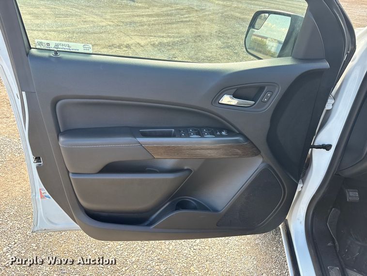 image for item EU4700 2019 GMC Canyon Crew Cab pickup truck