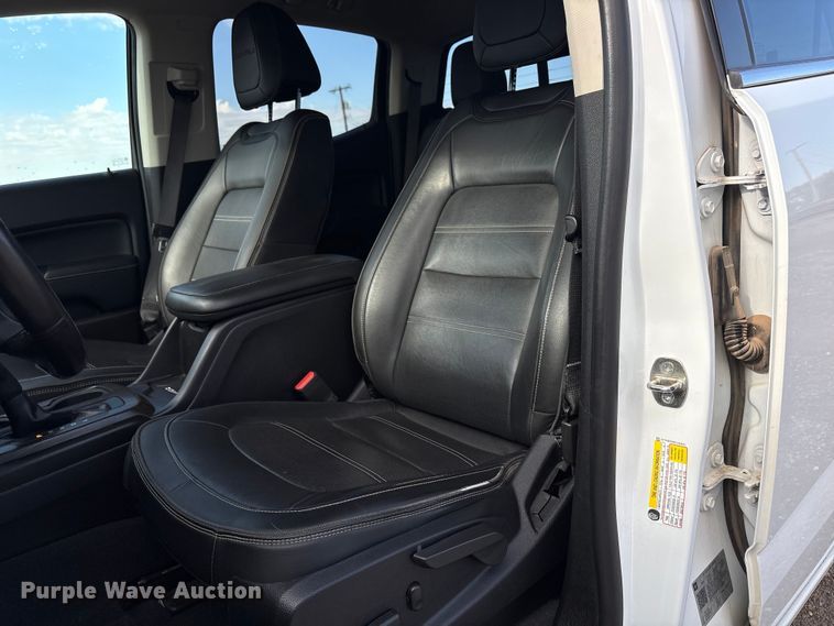 image for item EU4700 2019 GMC Canyon Crew Cab pickup truck