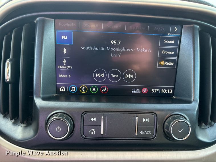 image for item EU4700 2019 GMC Canyon Crew Cab pickup truck