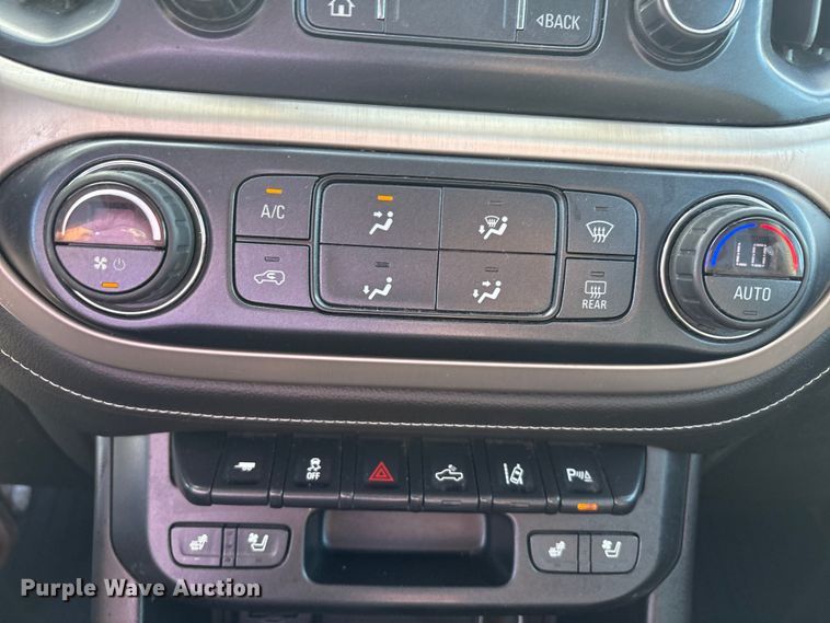 image for item EU4700 2019 GMC Canyon Crew Cab pickup truck