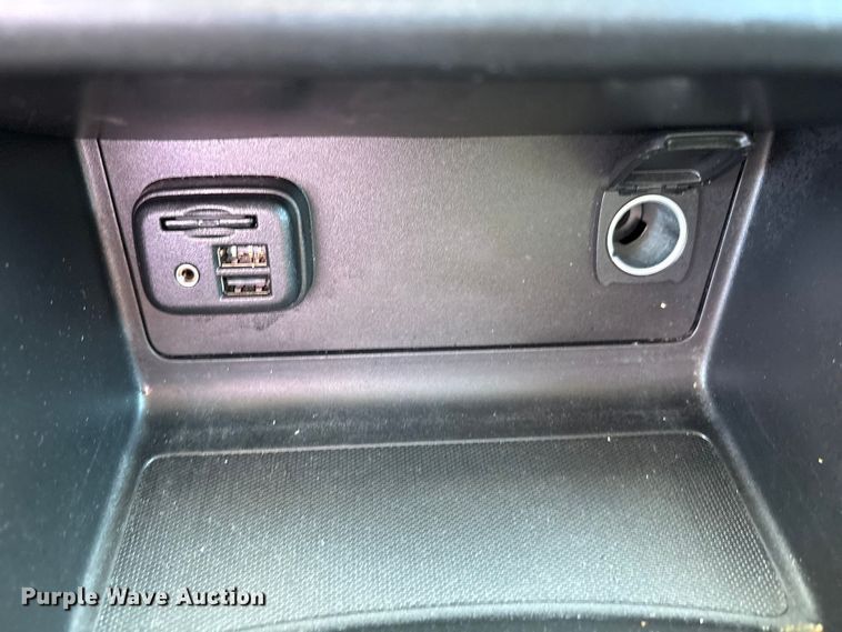 image for item EU4700 2019 GMC Canyon Crew Cab pickup truck