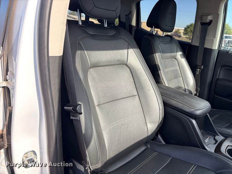 image for item EU4700 2019 GMC Canyon Crew Cab pickup truck