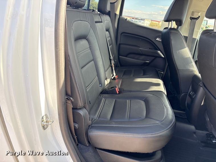 image for item EU4700 2019 GMC Canyon Crew Cab pickup truck