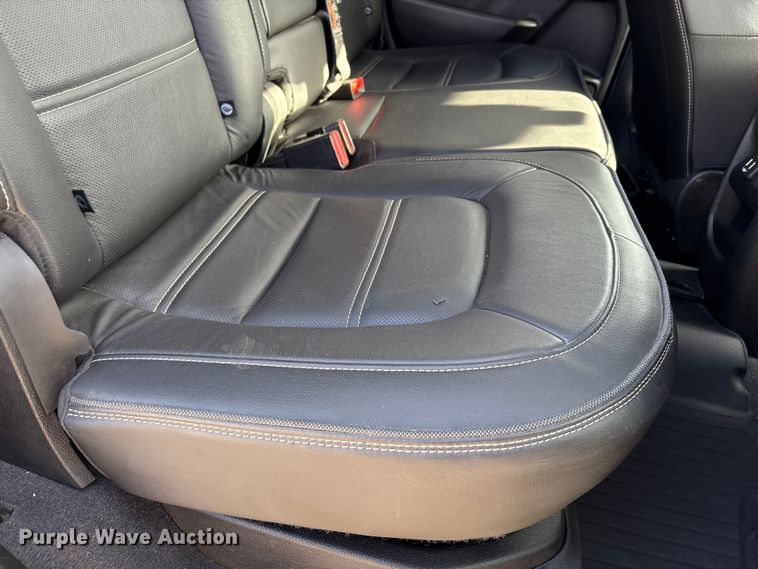 image for item EU4700 2019 GMC Canyon Crew Cab pickup truck