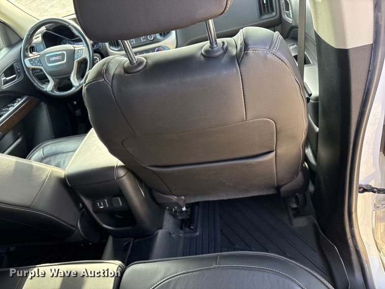 image for item EU4700 2019 GMC Canyon Crew Cab pickup truck