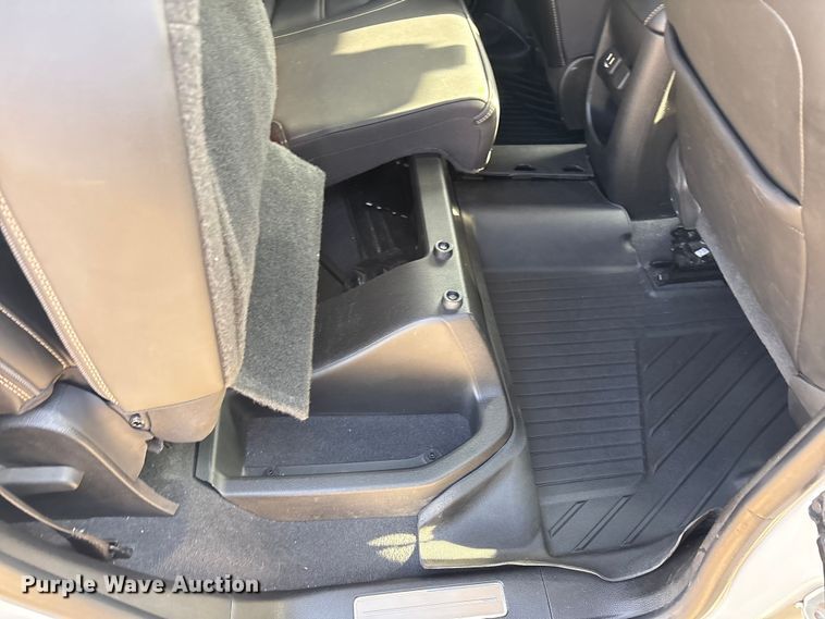 image for item EU4700 2019 GMC Canyon Crew Cab pickup truck