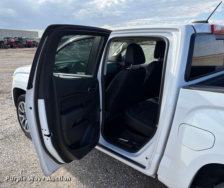 image for item EU4700 2019 GMC Canyon Crew Cab pickup truck