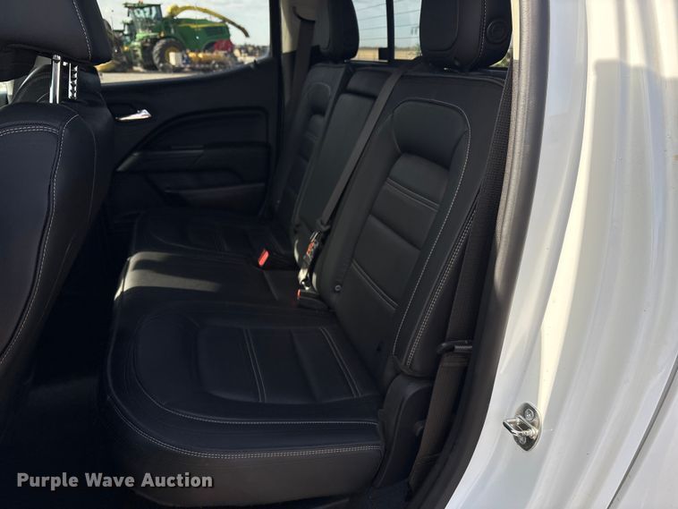 image for item EU4700 2019 GMC Canyon Crew Cab pickup truck