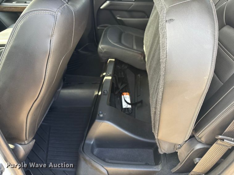 image for item EU4700 2019 GMC Canyon Crew Cab pickup truck