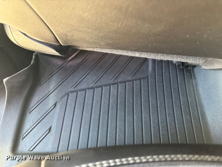 image for item EU4700 2019 GMC Canyon Crew Cab pickup truck