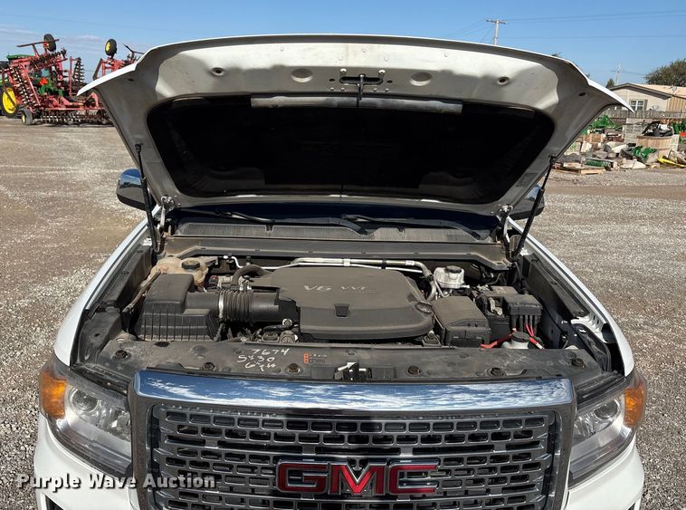 image for item EU4700 2019 GMC Canyon Crew Cab pickup truck
