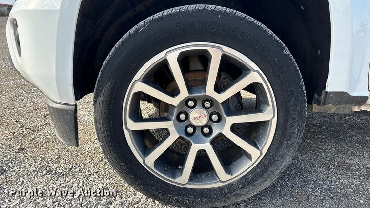 image for item EU4700 2019 GMC Canyon Crew Cab pickup truck