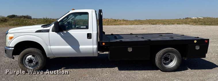 image for item EU5096 2014 Ford F350 Super Duty flatbed pickup truck